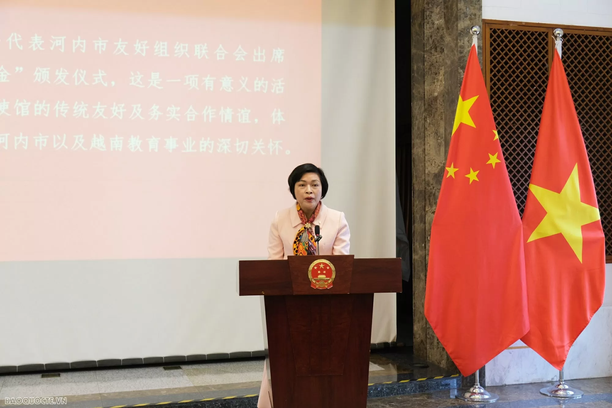 Strengthening Vietnam-China friendship through the thread of education Strengthening Vietnam-China friendship through the thread of education