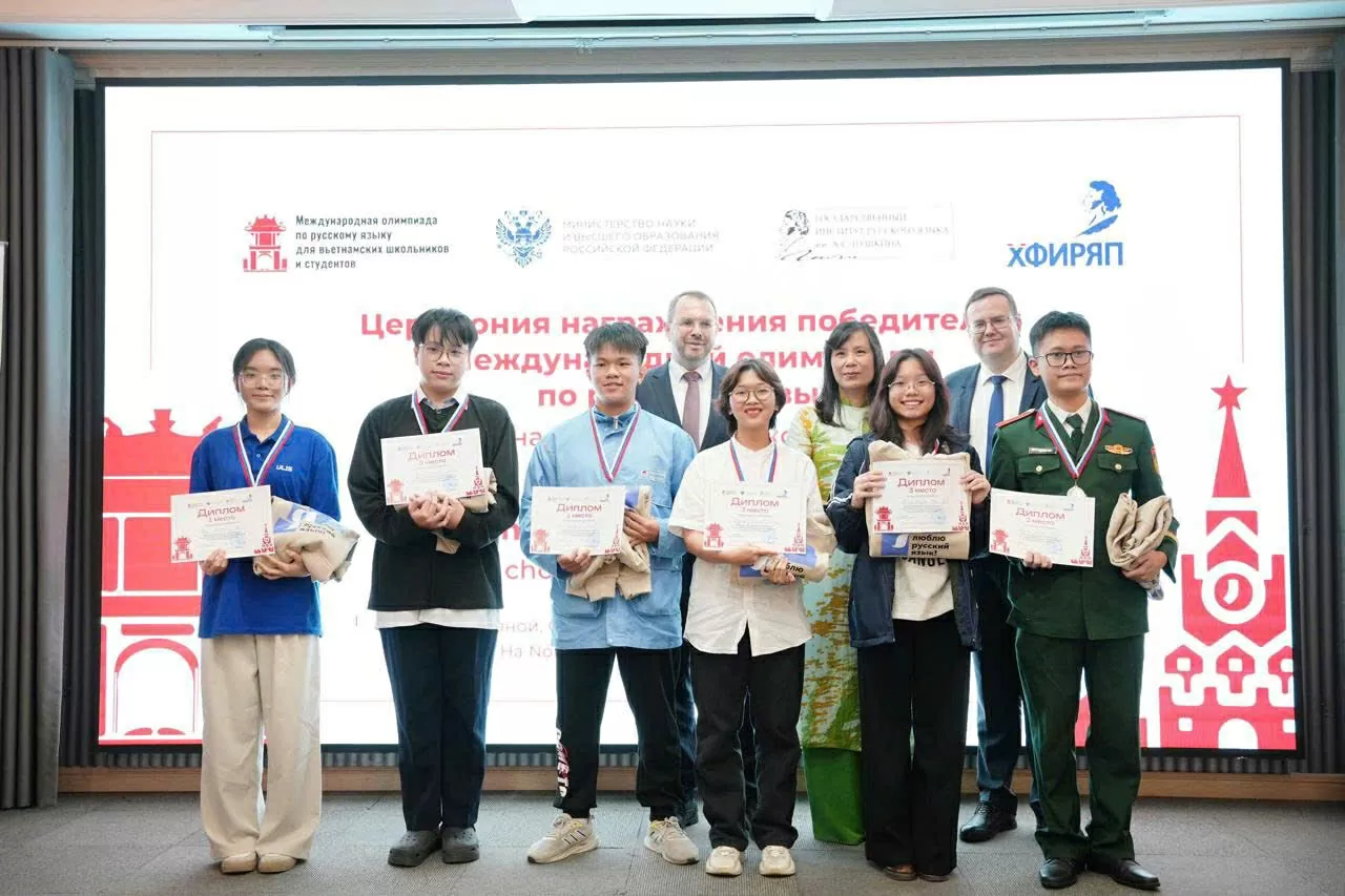 Awards Ceremony for the 3rd International Russian Language Olympiad held in Hanoi