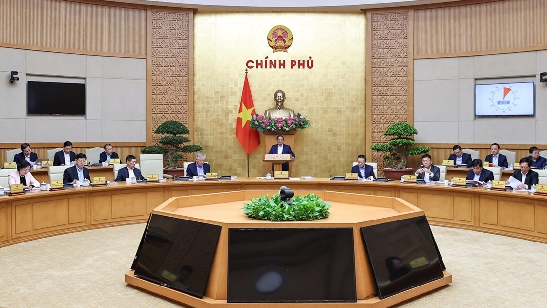 PM Pham Minh Chinh highlights strong economic momentum as Vietnam pushes for 8% growth in 2025