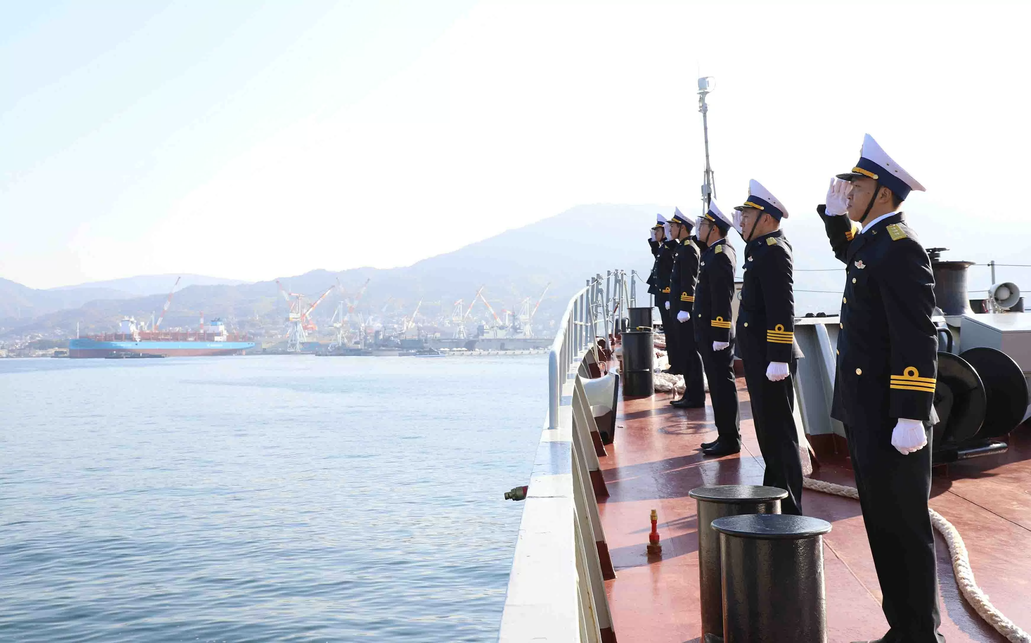 Vessel 015-Tran Hung Dao docks at Kure Port, beginning courtesy visit to Japan