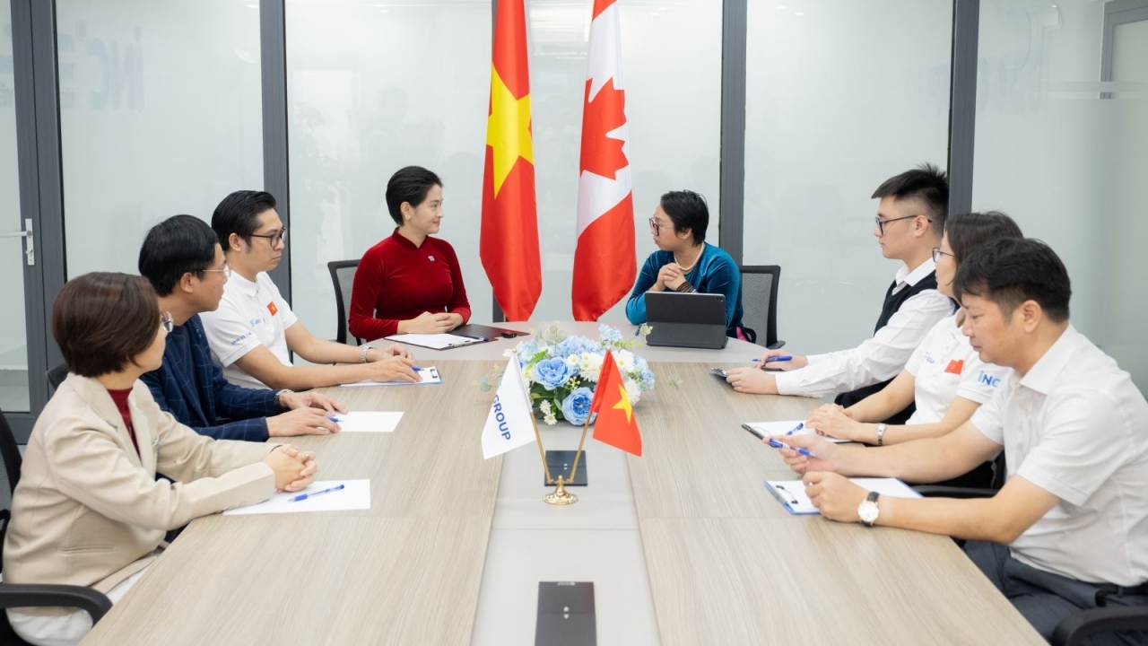 Vietnamese in Canada share their opinions for the 14th Party Congress: Seminar