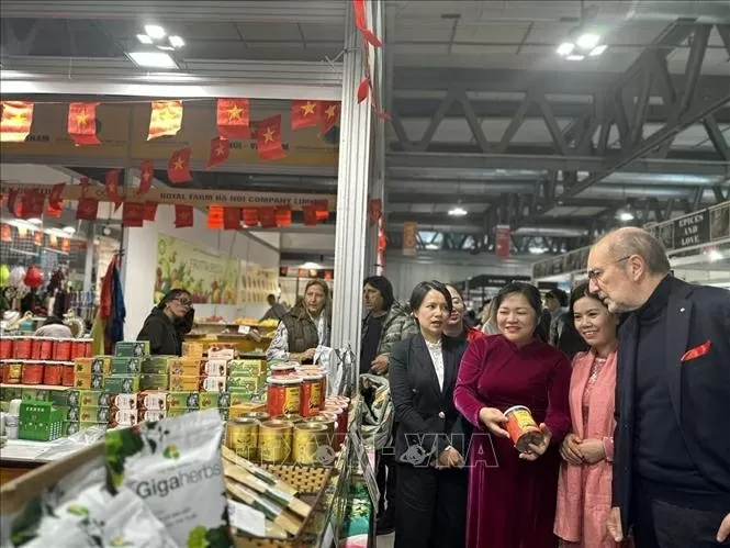 Vietnam makes its mark at the Artigiano Milan International Handicraft Fair 2025 Vietnam makes its mark at the Artigiano Milan International Handicraft Fair 2025