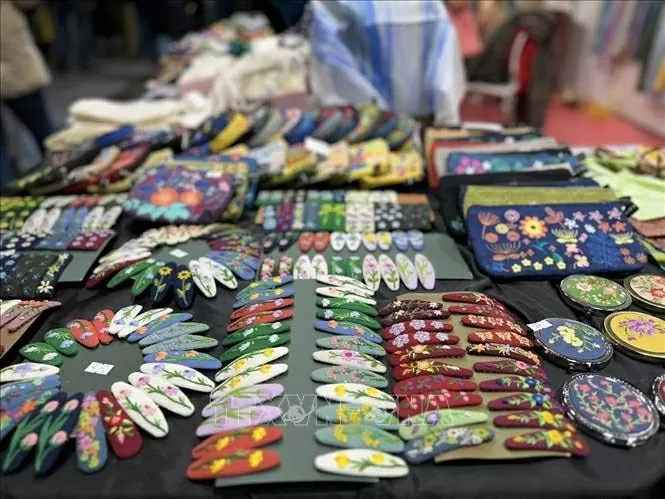 Vietnam makes its mark at the Artigiano Milan International Handicraft Fair 2025 Vietnam makes its mark at the Artigiano Milan International Handicraft Fair 2025