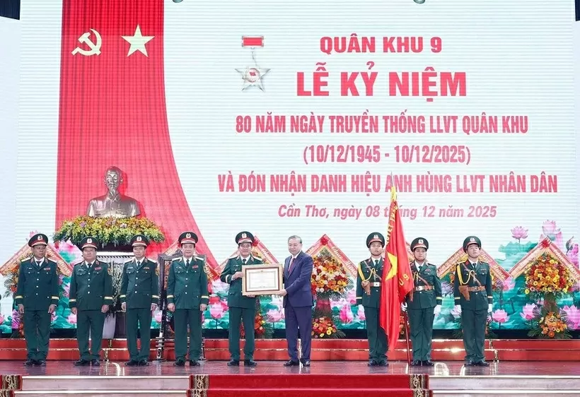 General Secretary To Lam requests Military Region 9 to build revolutionary, regular, elite and modern forces