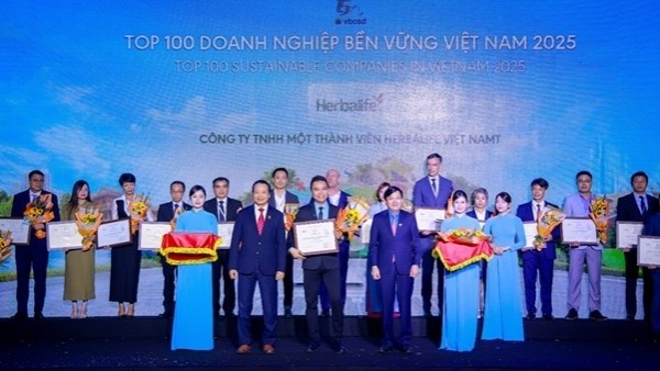 Herbalife Vietnam recognized by VCCI as one of Vietnam's top 100 Sustainable Businesses for 2025