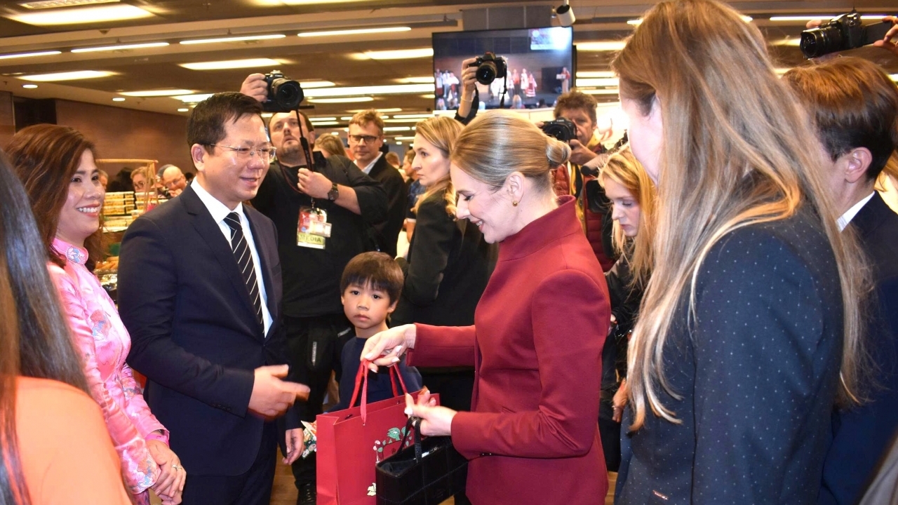 The beauty of Vietnam at the International Charity Bazaar in Poland