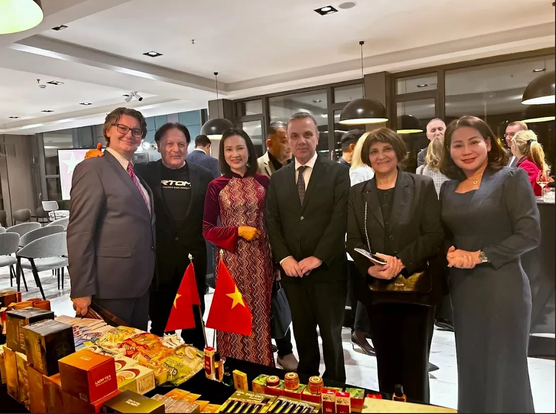 Ambassador Nguyen Thi Minh Nguyet presents Credentials in North Macedonia, promoting bilateral cooperation Ambassador Nguyen Thi Minh Nguyet presents Credentials in North Macedonia, promoting bilateral cooperation