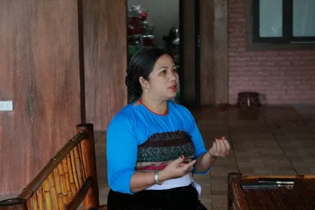 Holding on to the thread of traditional brocade weaving in Mai Chau Holding on to the thread of traditional brocade weaving in Mai Chau