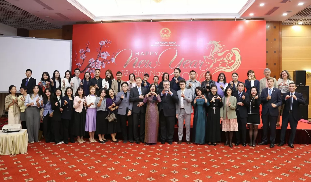 Ministry of Foreign Affairs meets foreign press: Promoting the image of a dynamic, integrated, and developing Vietnam Ministry of Foreign Affairs meets foreign press: Promoting the image of a dynamic, integrated, and developing Vietnam