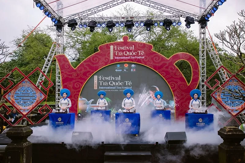 'Đôi Dép - Doi Dep' - Vietnamese Mark at the International Tea Festival - Hue 2025 'Đôi Dép - Doi Dep' - Vietnamese Mark at the International Tea Festival - Hue 2025