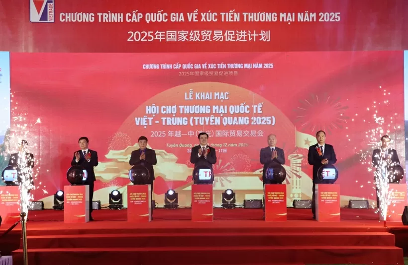 At the opening ceremony. (Photo: VNA)