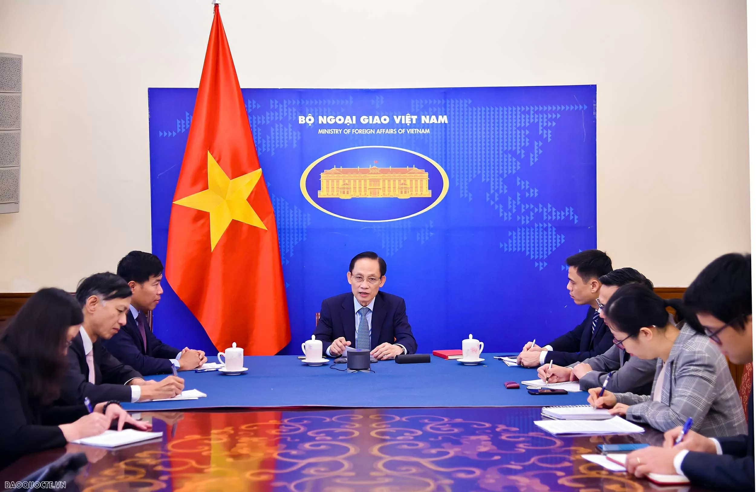 Foreign Minister Le Hoai Trung holds phone talks with Philippine counterpart Maria Theresa Lazaro Foreign Minister Le Hoai Trung holds phone talks with Philippine counterpart Maria Theresa Lazaro