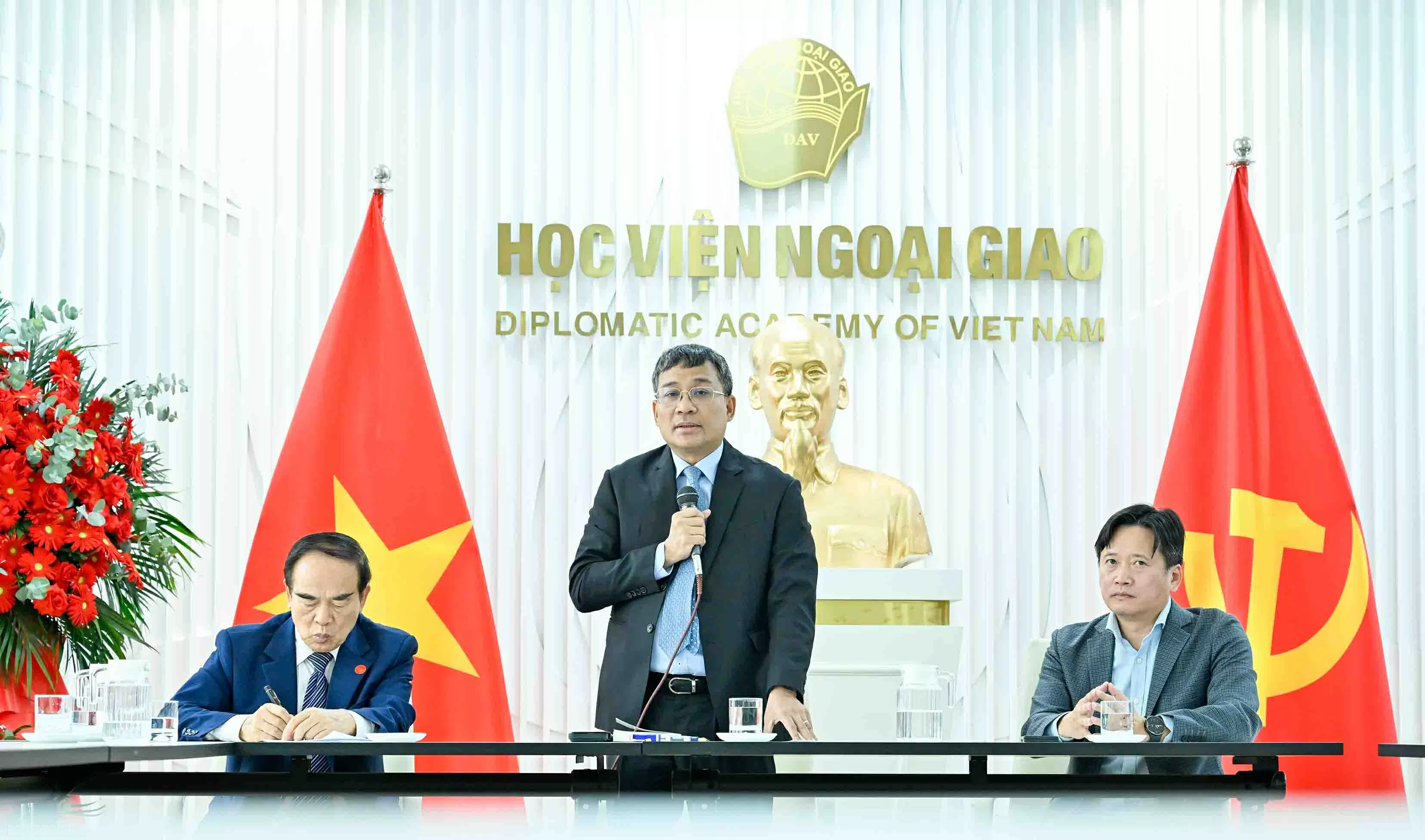 Launch of the book 'Diplomatic Journeys in the Era of Integration' Launch of the book 'Diplomatic Journeys in the Era of Integration'