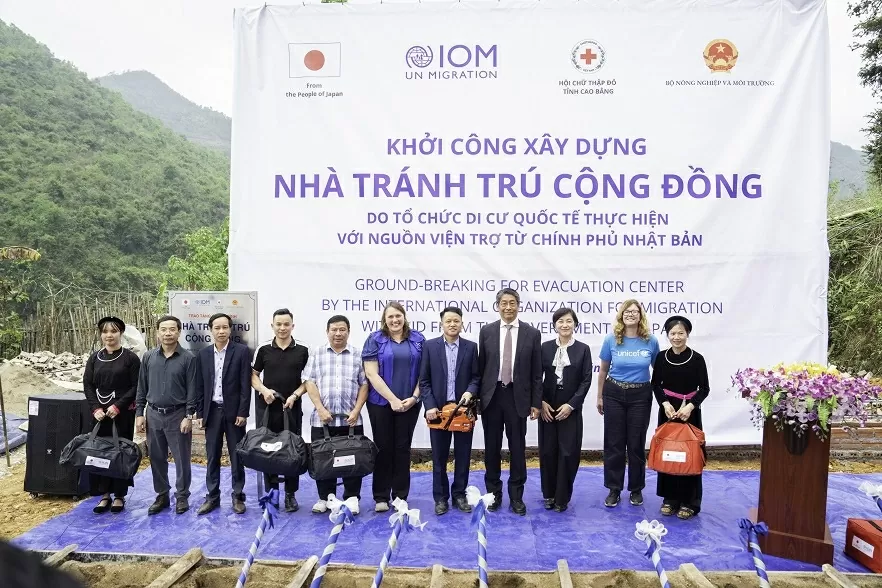 Japan contributes 1.5 million USD through IOM and UNICEF for urgent flood relief and recovery in Vietnam