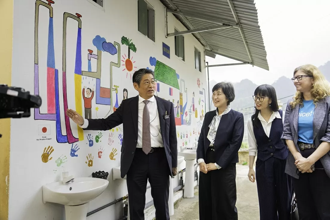 Japan contributes 1.5 million USD through IOM and UNICEF for urgent flood relief and recovery in Vietnam