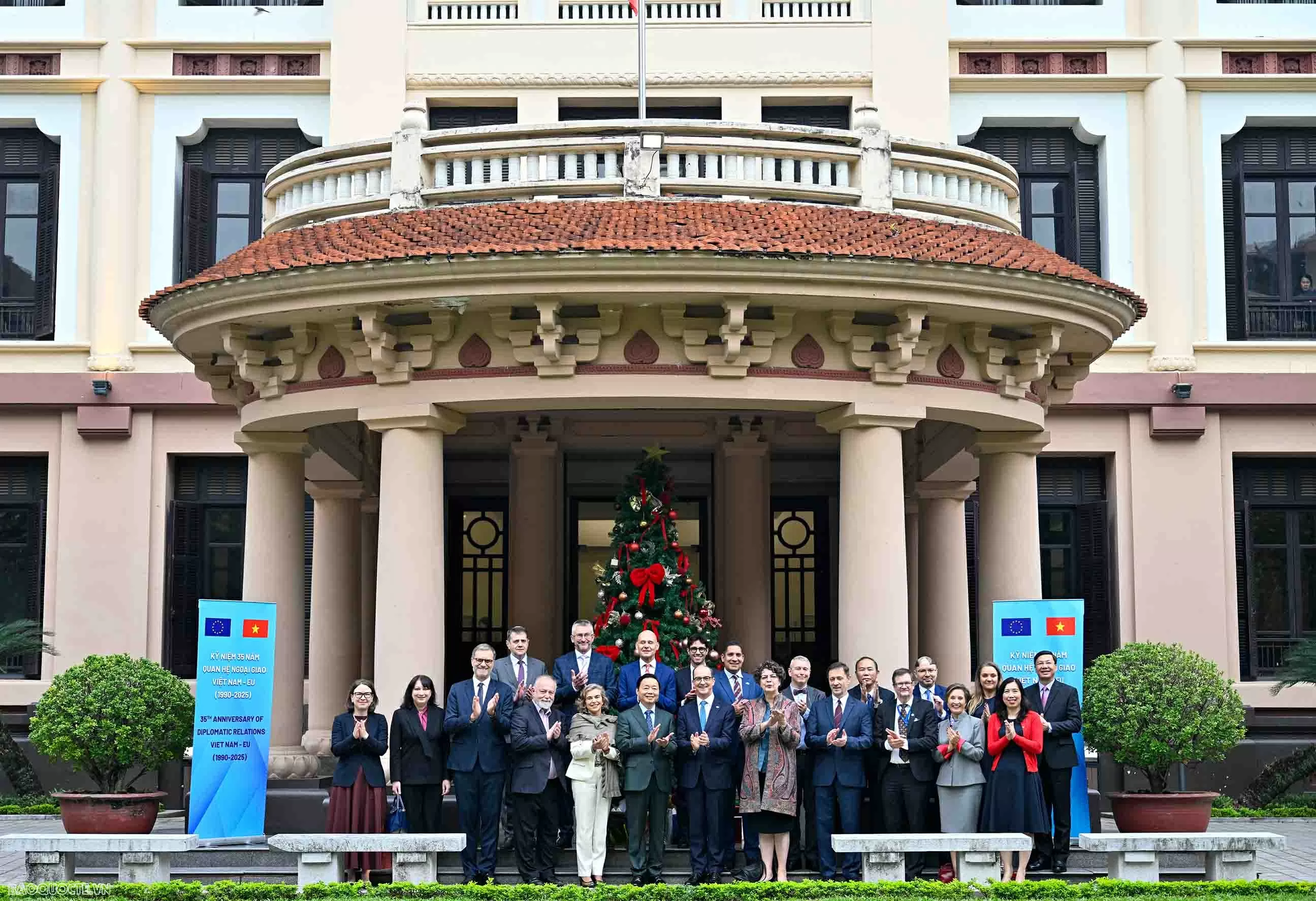 Deputy Prime Minister Tran Hong Ha receives EU diplomats in Vietnam Deputy Prime Minister Tran Hong Ha receives EU diplomats in Vietnam