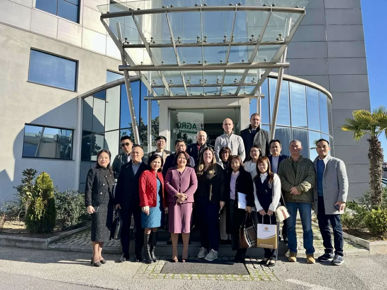 Vietnam-Greece connect and collaborate in labour sector