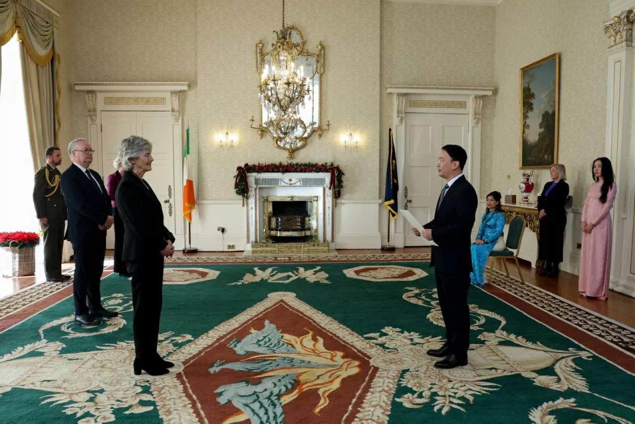 Ambassador Pham Toan Thang presents Credentials to President of Ireland Catherine Connolly Ambassador Pham Toan Thang presents Credentials to President of Ireland Catherine Connolly