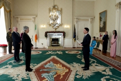 Ambassador Pham Toan Thang presents Credentials to President of Ireland Catherine Connolly