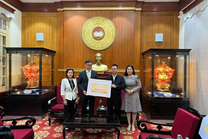 Vietnamese communities in France, Poland, and Republic of Korea support domestic efforts to overcome storm aftermath Vietnamese communities in France, Poland, and Republic of Korea support domestic efforts to overcome storm aftermath