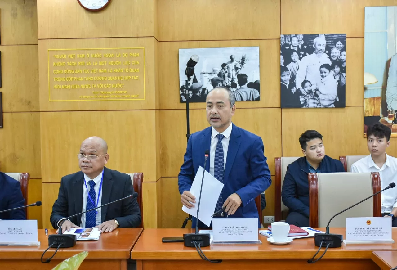 Honoring the scientific creativity of young Vietnamese in Australia