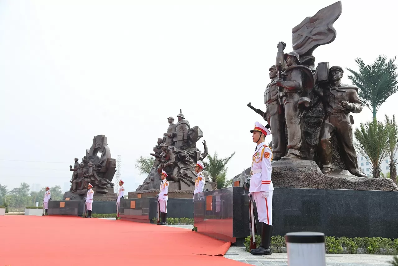 Inauguration of the International Solidarity and Friendship Symbol Area at the Vietnam Military History Museum