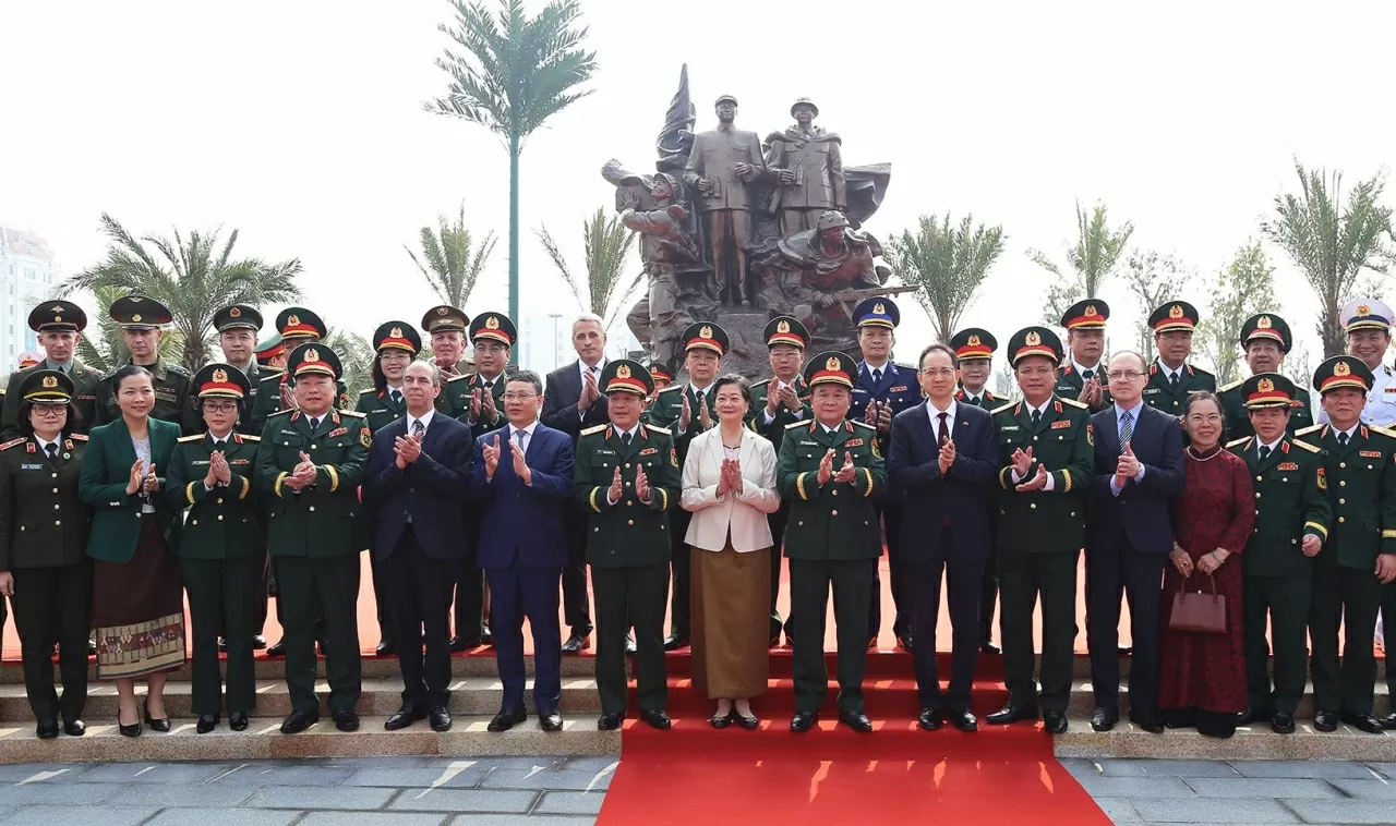 Inauguration of the International Solidarity and Friendship Symbol Area at the Vietnam Military History Museum