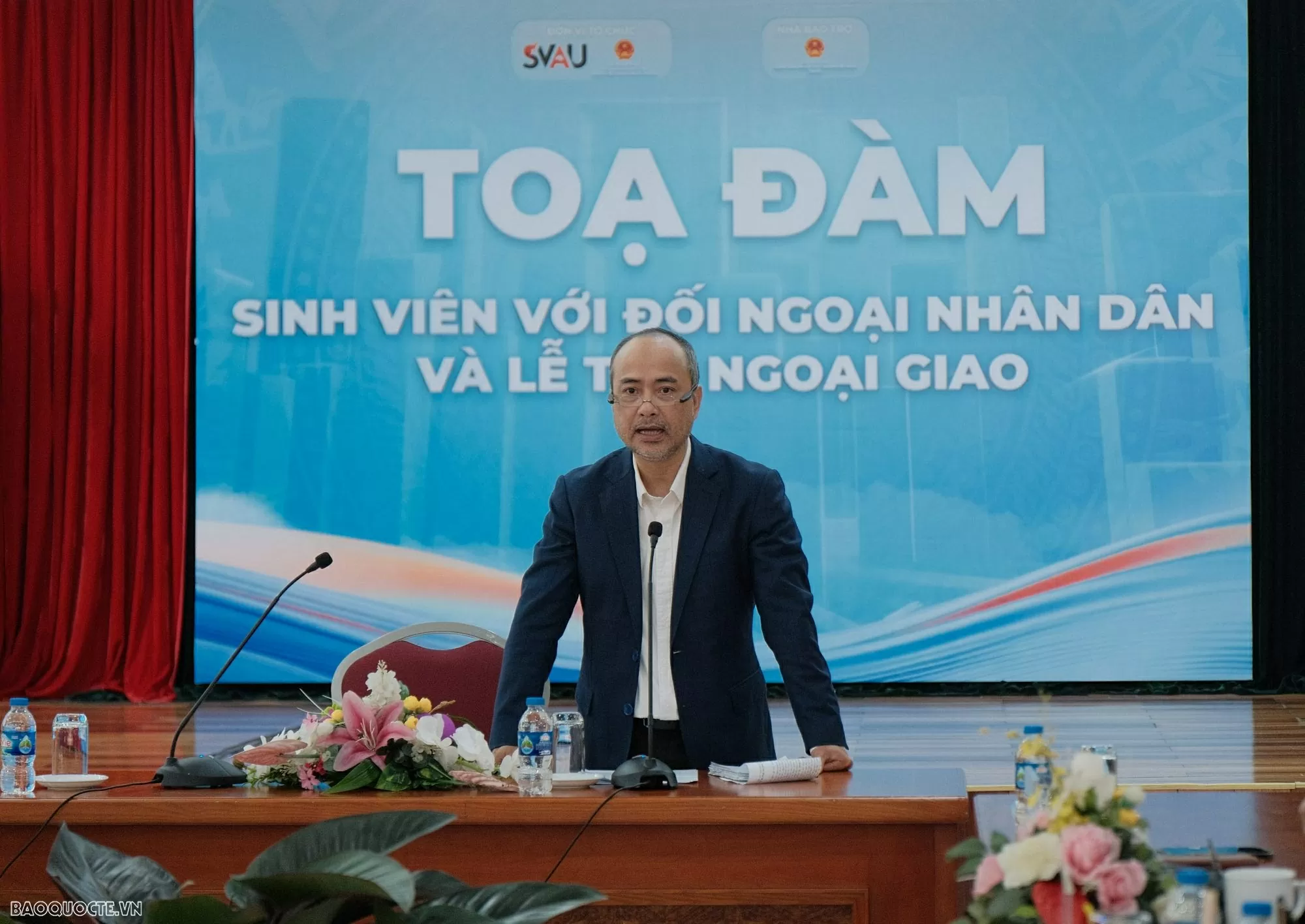 Promoting the role of Vietnamese students as 'People's Ambassadors' in the context of international integration Promoting the role of Vietnamese students as 'People's Ambassadors' in the context of international integration