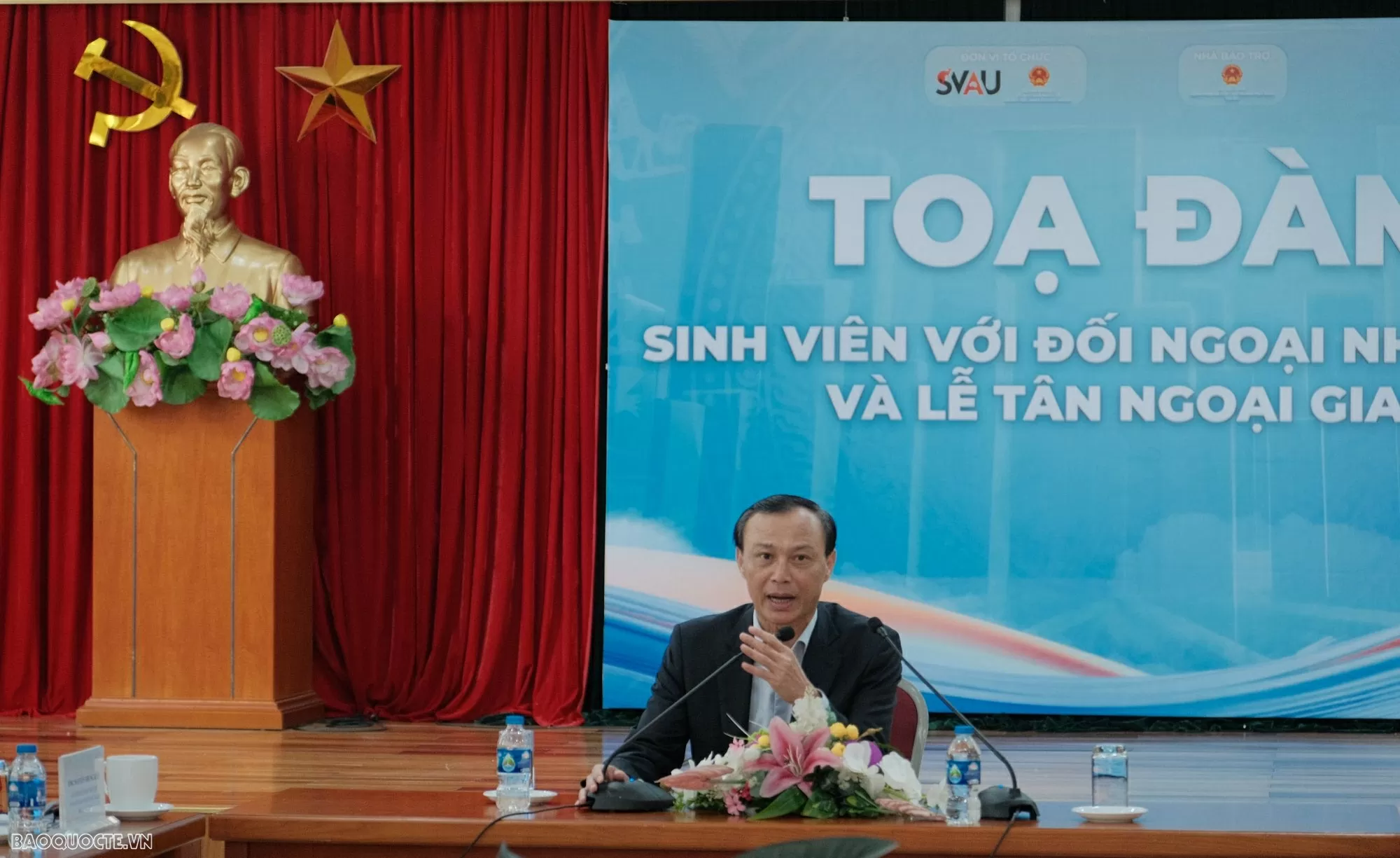Promoting the role of Vietnamese students as 'People's Ambassadors' in the context of international integration