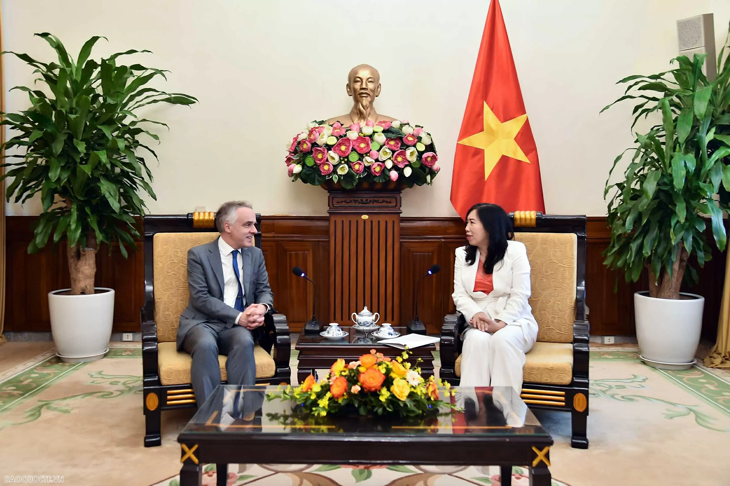 Deputy Minister Le Thi Thu Hang meets with Director of Asia-Oceania Department, French Ministry of Foreign Affairs Deputy Minister Le Thi Thu Hang meets with Director of Asia-Oceania Department, French Ministry of Foreign Affairs