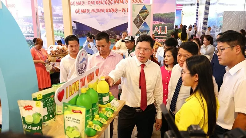 OCOP week and supply-demand connection: regional specialities, boosting year-end shopping