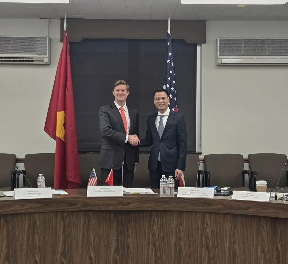 Deputy FM Dang Hoang Giang co-chairs 14th Vietnam-U.S. Political, Security, and Defense Dialogue in Washington D.C. Deputy FM Dang Hoang Giang co-chairs 14th Vietnam-U.S. Political, Security, and Defense Dialogue in Washington D.C.
