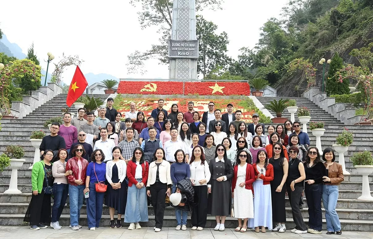 Enhancing the management efficiency of Vietnamese workers employed by foreign organizations and individuals Enhancing the management efficiency of Vietnamese workers employed by foreign organizations and individuals