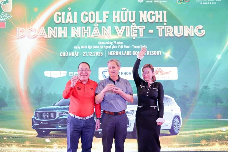 When Swings Connect the Vietnamese – Chinese Business Community