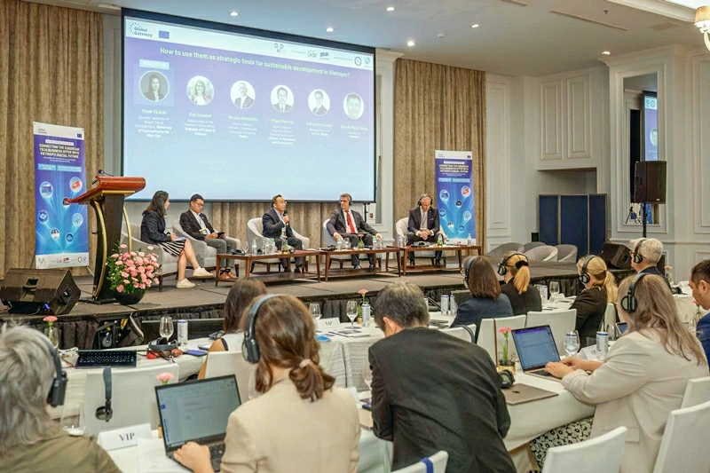 Dấu ấn 35 năm đồng hành cùng tiến trình hợp tác Việt Nam – EU Dấu ấn 35 năm đồng hành cùng tiến trình hợp tác Việt Nam – EU