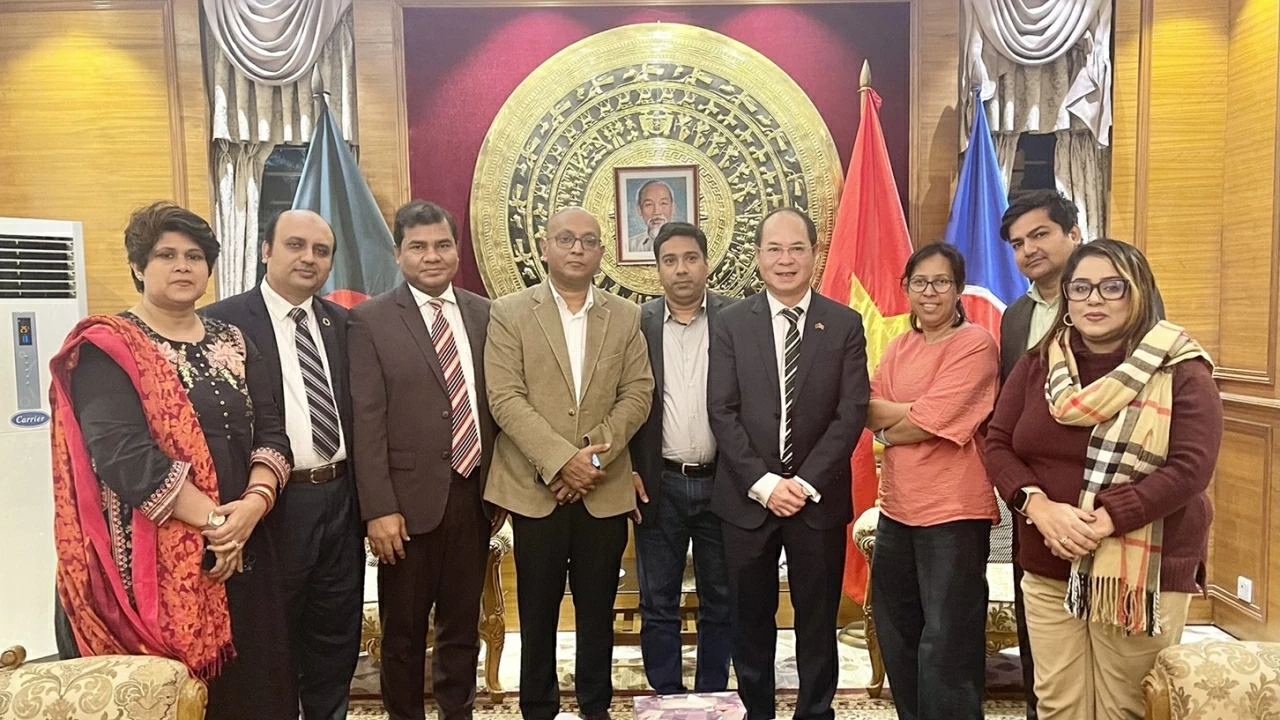 Bangladeshi media consistently support publishing articles about Vietnam: Ambassador