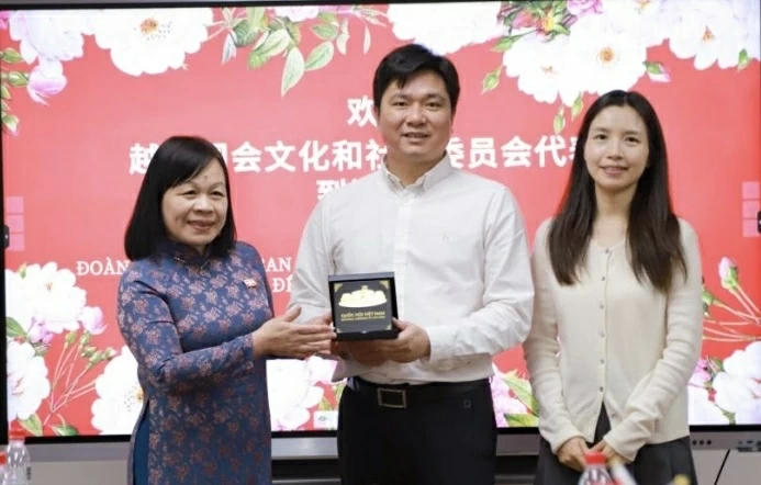 NA Delegation visits Guangdong to promote Vietnam-China cultural and social cooperation NA Delegation visits Guangdong to promote Vietnam-China cultural and social cooperation