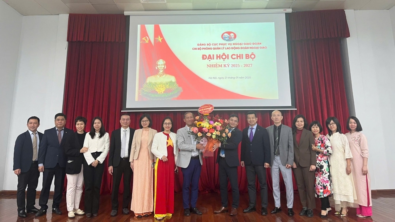 Division of Labour management for diplomatic corps: A trusted human resources bridge for diplomatic community in Vietnam