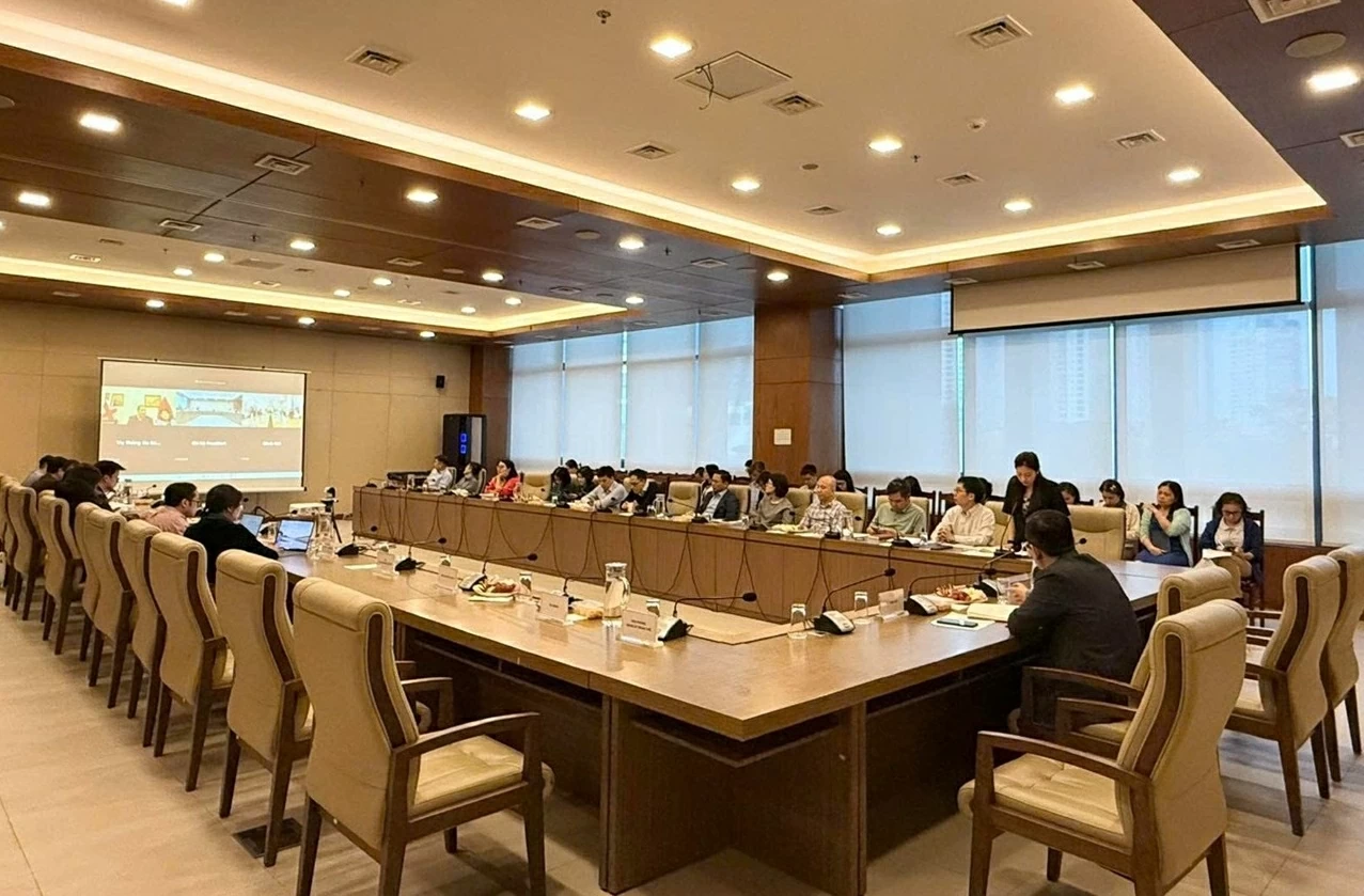 MOFA European Department holds thematic session 'Following President Ho Chi Minh's footsteps in the UK and Germany' MOFA European Department holds thematic session 'Following President Ho Chi Minh's footsteps in the UK and Germany'