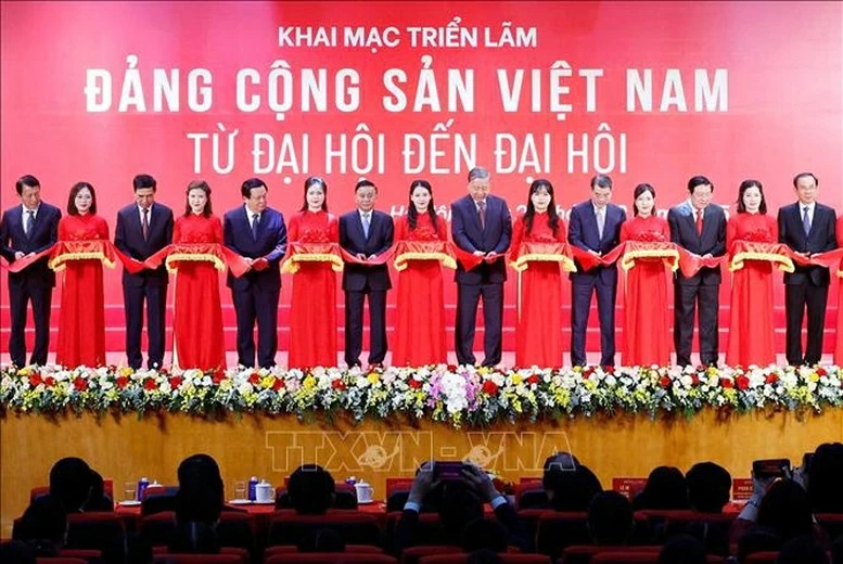 Exhibition 'Communist Party of Vietnam – From Congress to Congress': A reminder to uphold faith and ignite aspirations