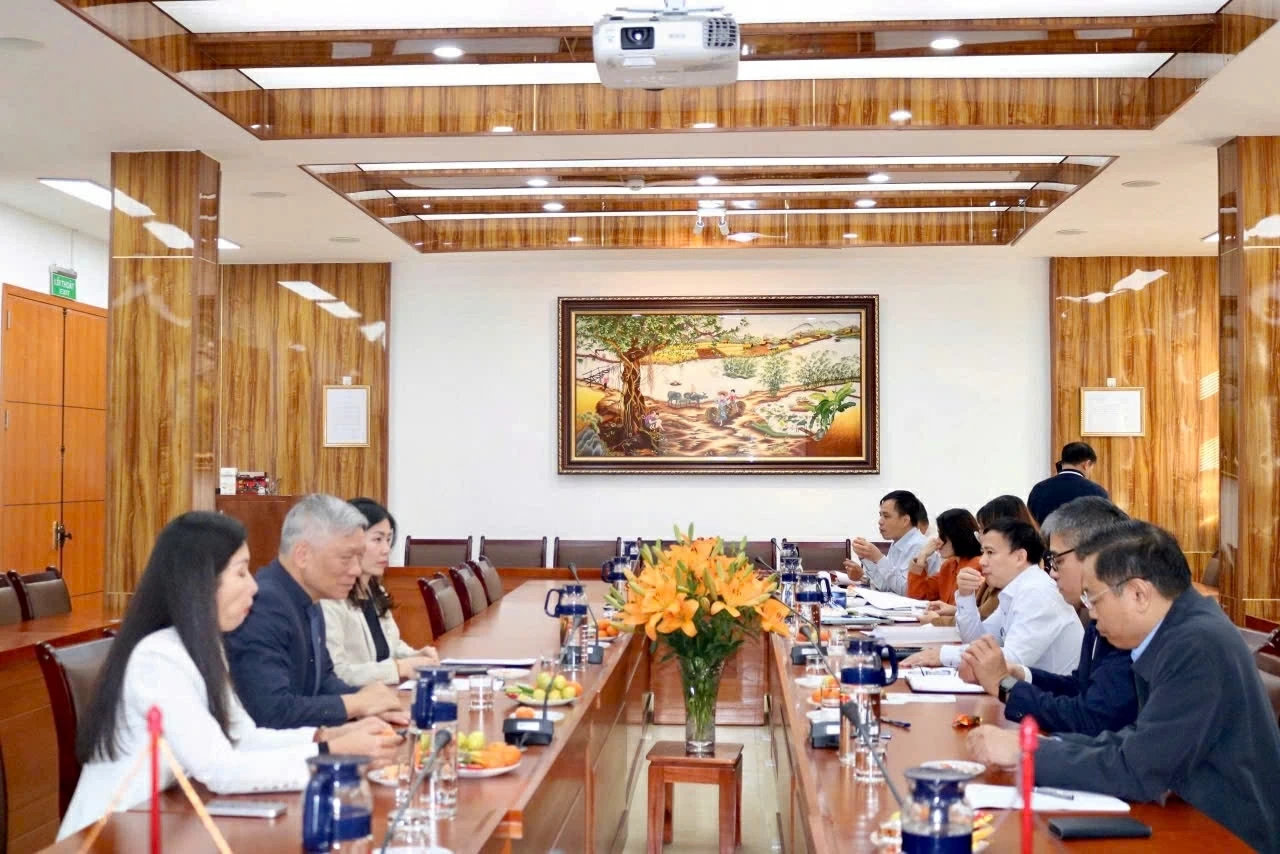 Q&T Hi-tech Polymer - Trust in every security printing paper