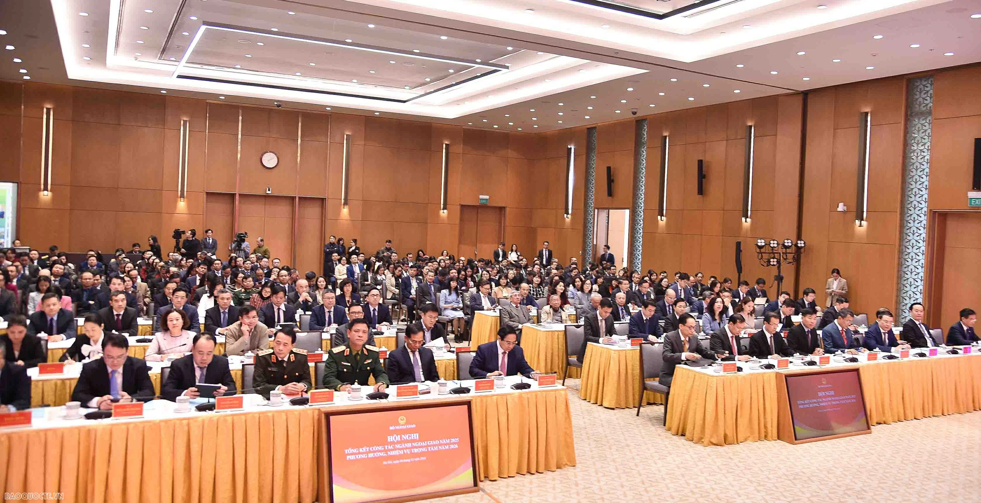Prime Minister Pham Minh Chinh attends national conference reviewing diplomatic sector in 2025, outlines key directions for 2026