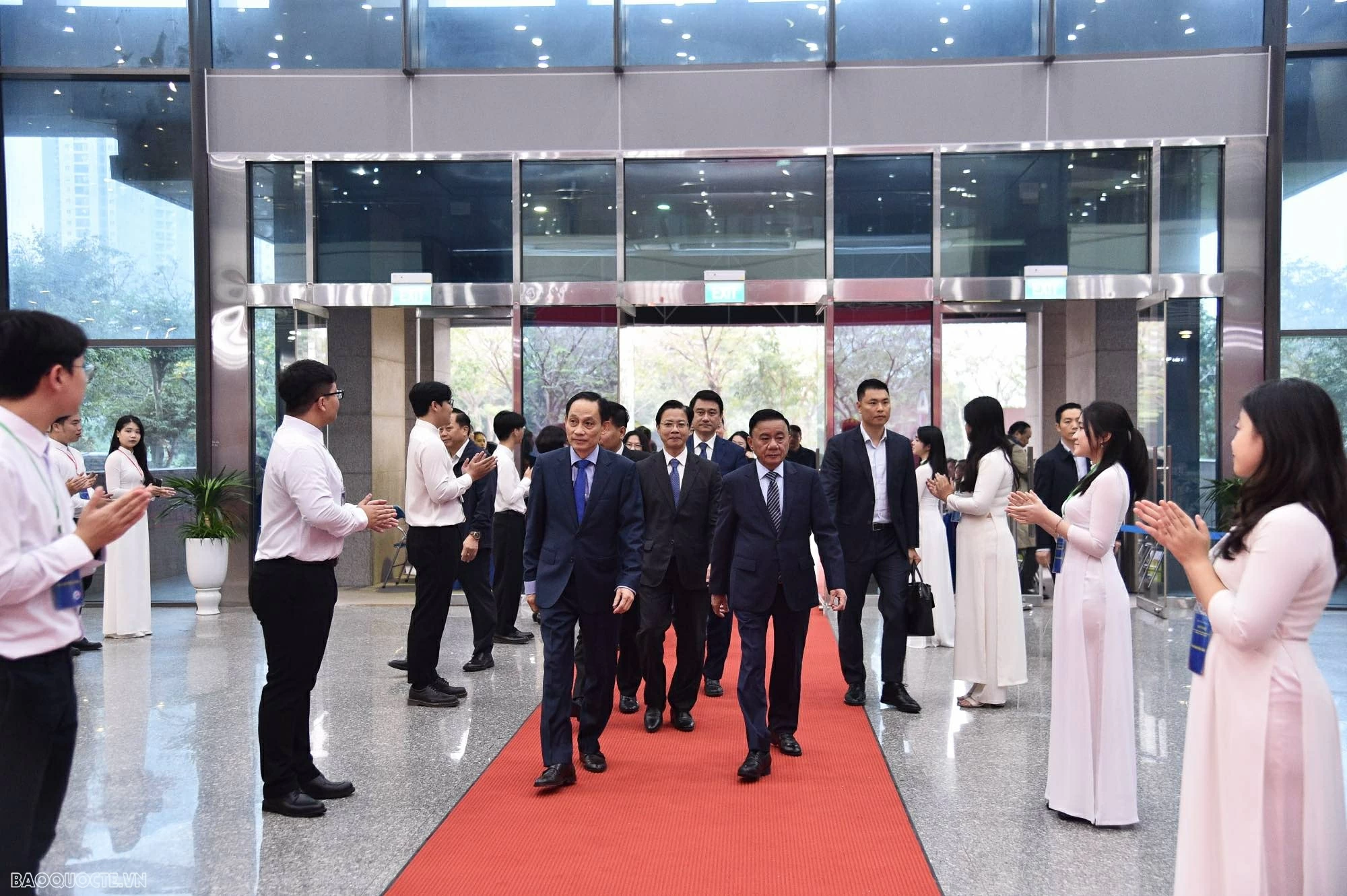 Politburo Member, Secretariat's Standing Member Tran Cam Tu attends Conference on people-to-people diplomacy 2025