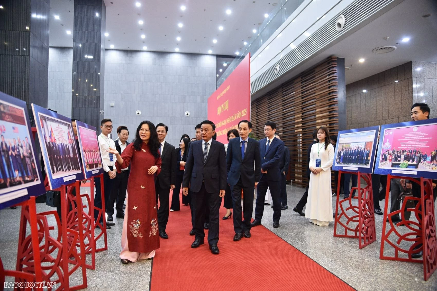 Politburo Member, Secretariat's Standing Member Tran Cam Tu attends Conference on people-to-people diplomacy 2025