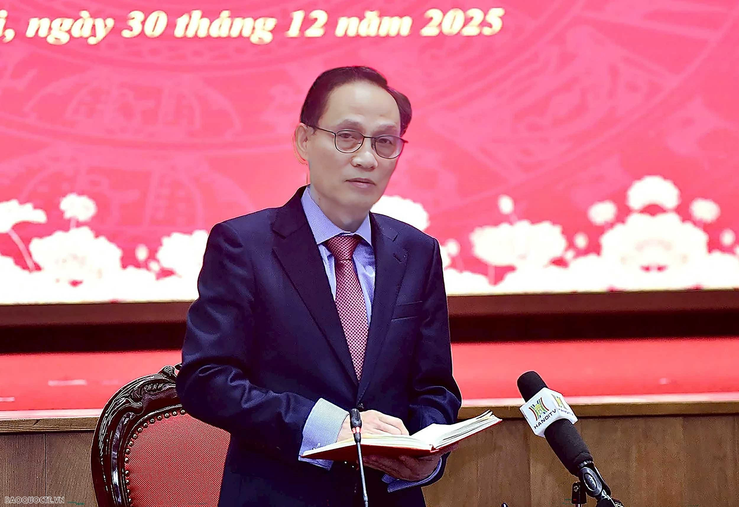 Hanoi and the Ministry of Foreign Affairs sign coordination regulation on external relations work