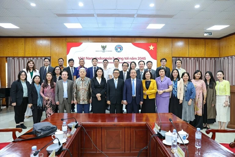 Fostering sustainable Vietnam-Indonesia Friendship: Vietnam-Indonesia Friendship Association Fostering sustainable Vietnam-Indonesia Friendship: Vietnam-Indonesia Friendship Association