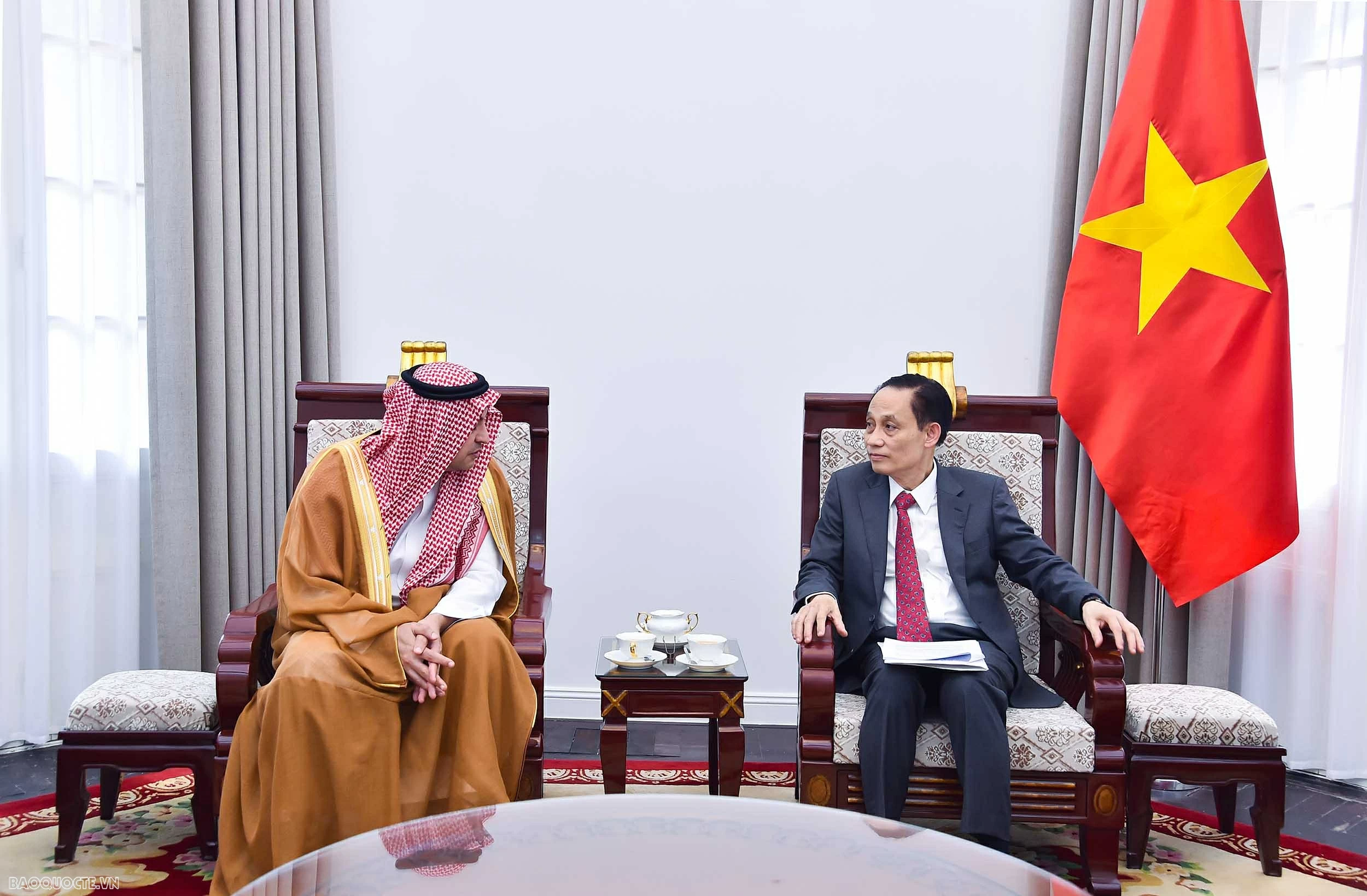 Foreign Minister Le Hoai Trung receives outgoing Saudi Arabian Ambassador Mohammed Ismaeil A.Dahlwy