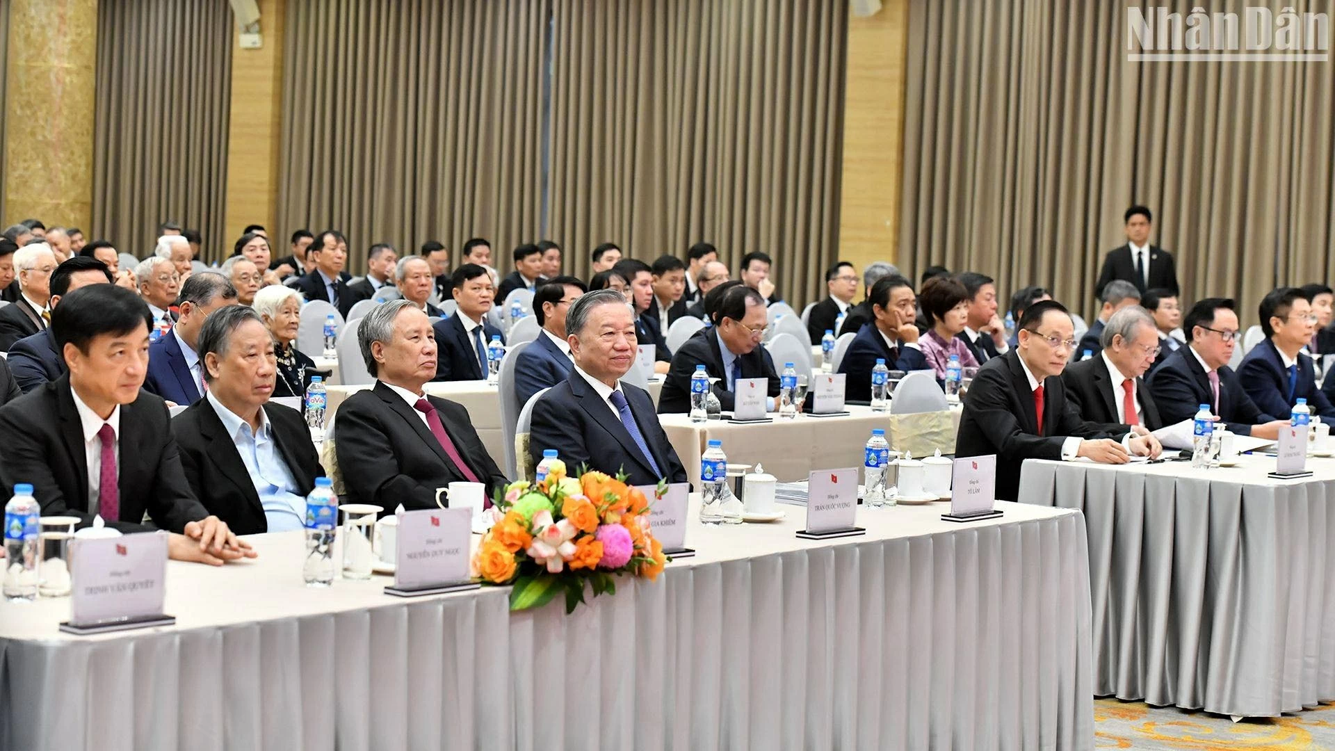 The Party's external affairs in Vietnam's revolutionary process