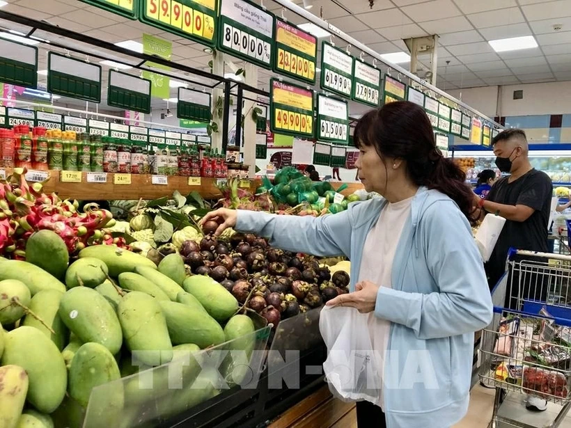 HCM City market reflects cautious Tet spending trends