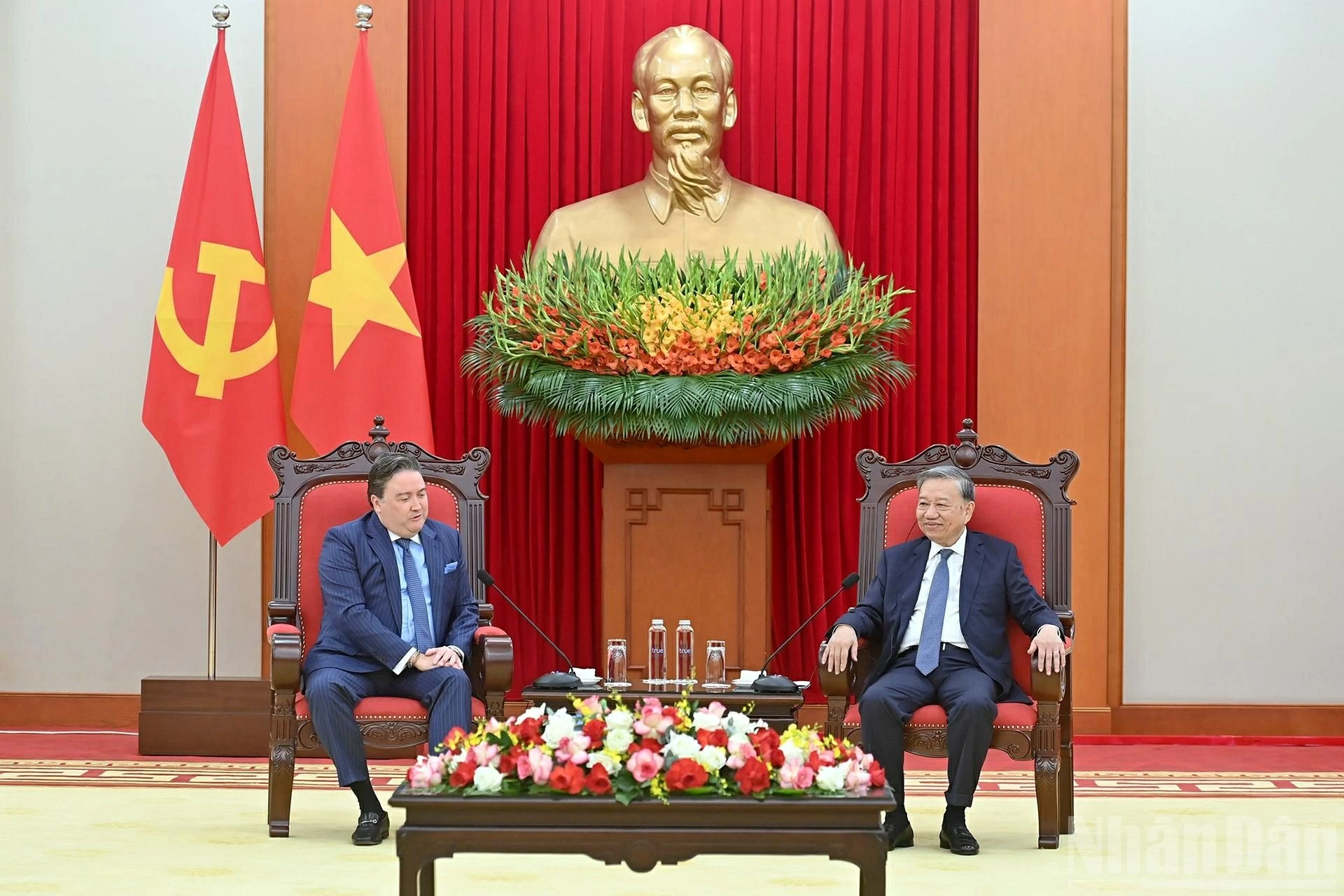 Tổng Bí thư tiép Đs mỸ